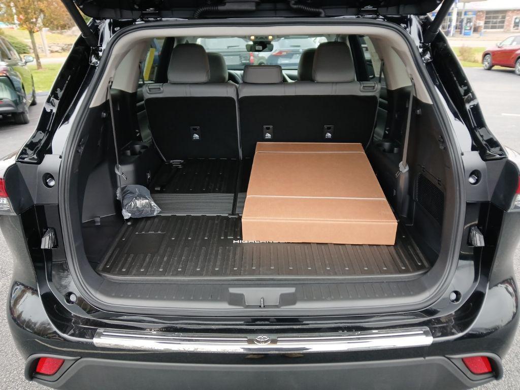 new 2026 Toyota Highlander car, priced at $48,673