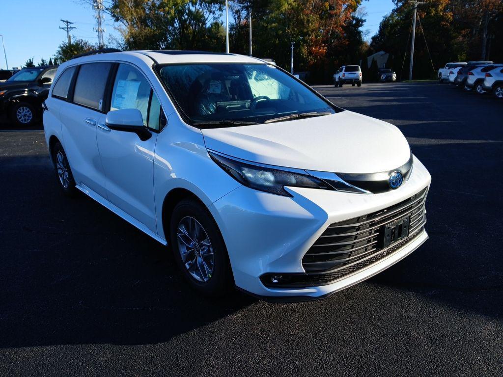 new 2025 Toyota Sienna car, priced at $49,785