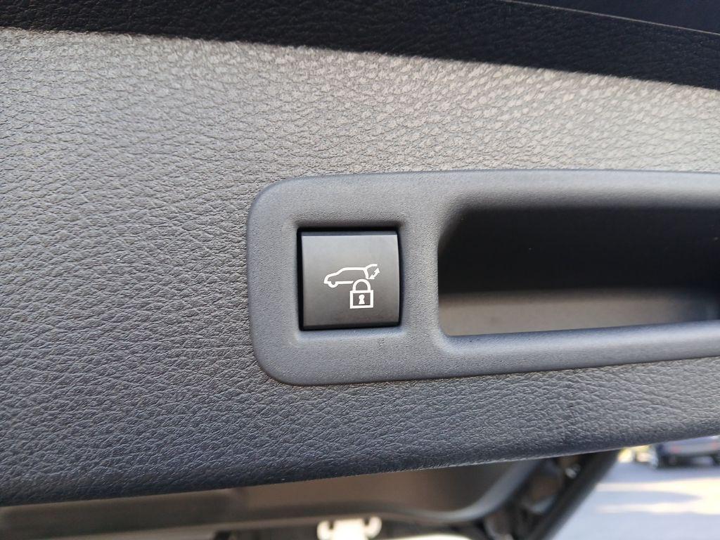 new 2025 Toyota Sienna car, priced at $49,785
