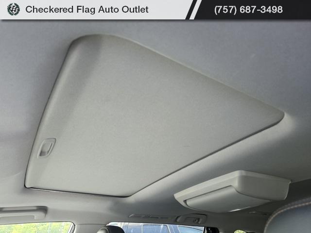used 2015 Toyota Highlander car, priced at $17,261