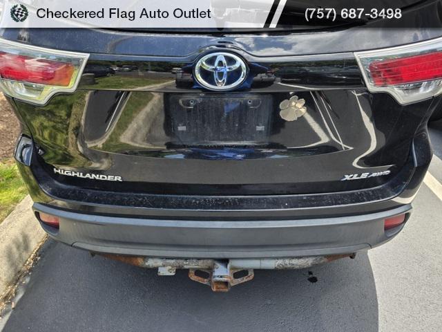 used 2015 Toyota Highlander car, priced at $17,261
