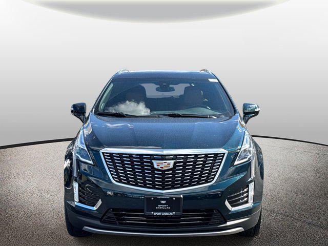 new 2025 Cadillac XT5 car, priced at $54,439