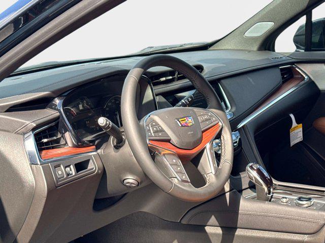 new 2025 Cadillac XT5 car, priced at $54,439