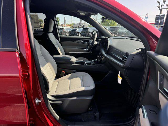 new 2025 Chevrolet Traverse car, priced at $43,800