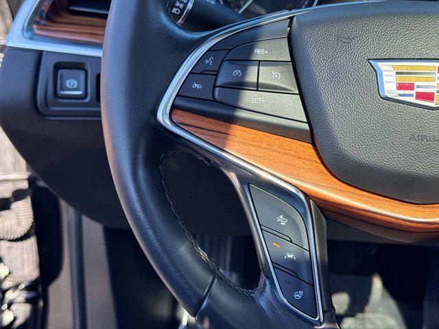 used 2023 Cadillac XT5 car, priced at $31,700