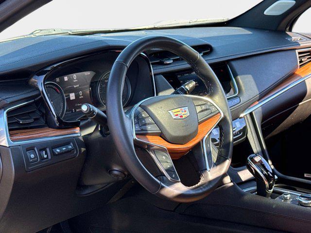 used 2023 Cadillac XT5 car, priced at $31,700