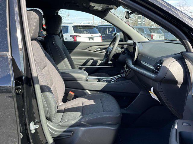 new 2025 Chevrolet Traverse car, priced at $41,034
