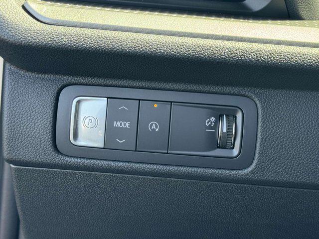 new 2025 Chevrolet Traverse car, priced at $39,962