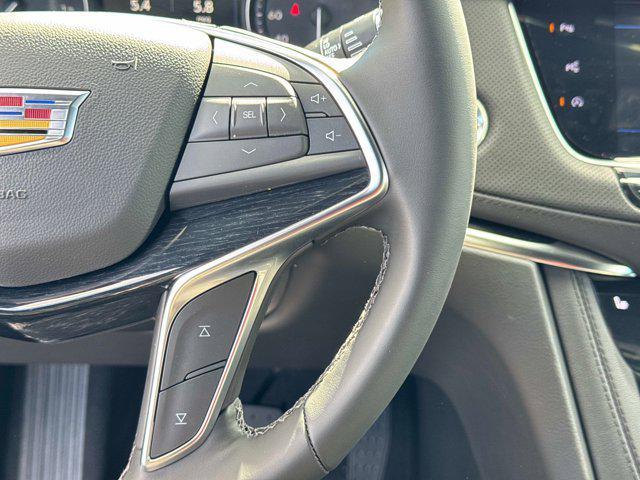 new 2025 Cadillac XT5 car, priced at $56,714