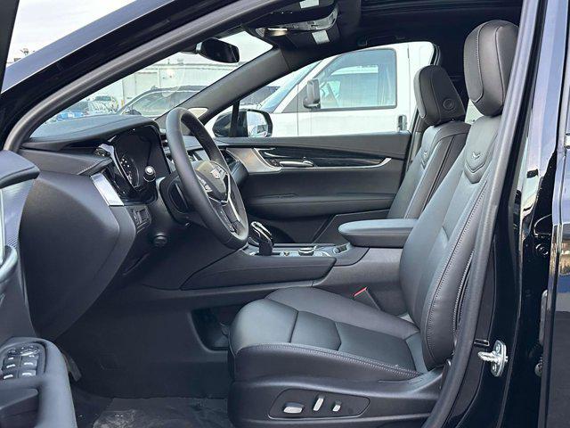 new 2025 Cadillac XT5 car, priced at $53,309