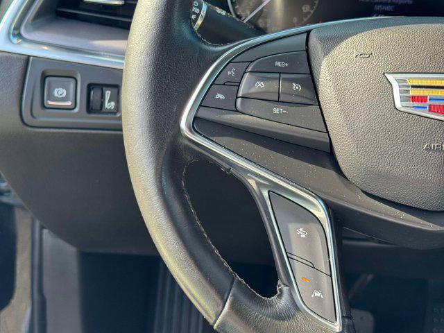 used 2023 Cadillac XT5 car, priced at $28,400