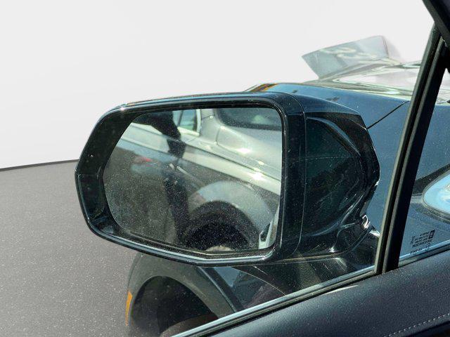 used 2023 Cadillac XT5 car, priced at $28,400