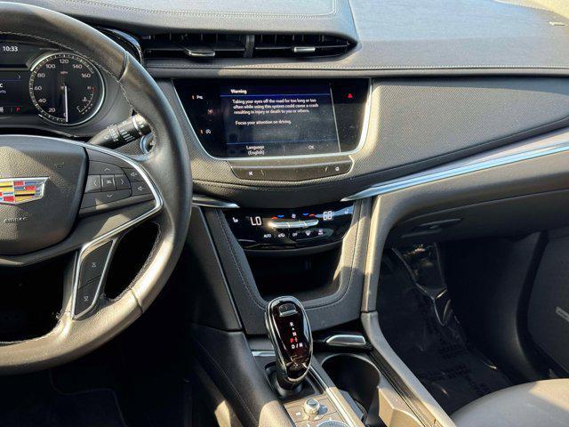 used 2023 Cadillac XT5 car, priced at $28,400