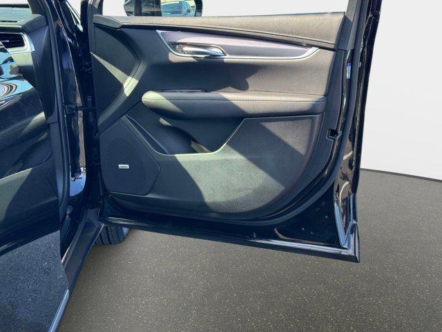 used 2023 Cadillac XT5 car, priced at $28,400