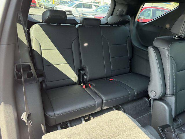 new 2025 Chevrolet Traverse car, priced at $44,036