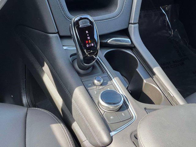 used 2025 Cadillac XT5 car, priced at $44,000