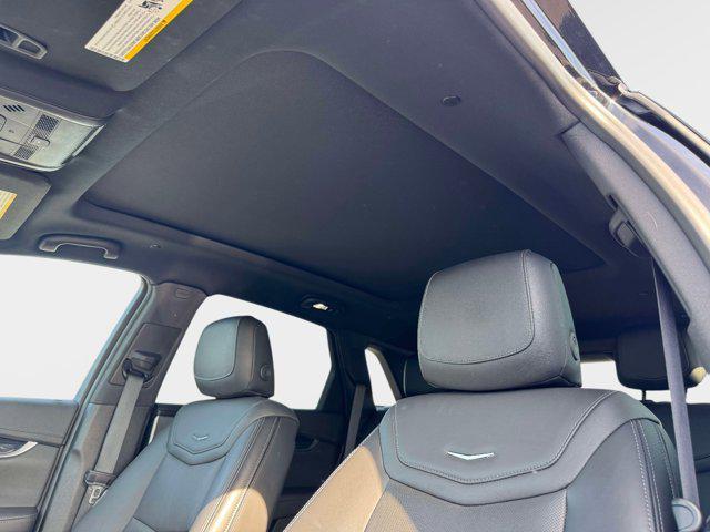 used 2025 Cadillac XT5 car, priced at $44,000