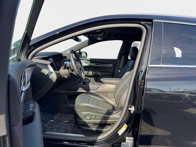 used 2025 Cadillac XT5 car, priced at $44,000