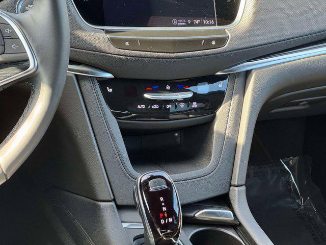 used 2025 Cadillac XT5 car, priced at $44,000