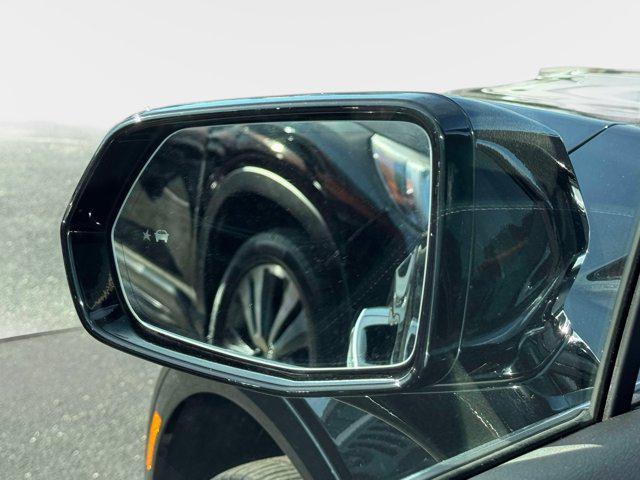 used 2025 Cadillac XT5 car, priced at $44,000