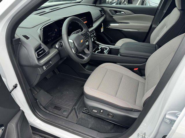 new 2025 Chevrolet Traverse car, priced at $44,816