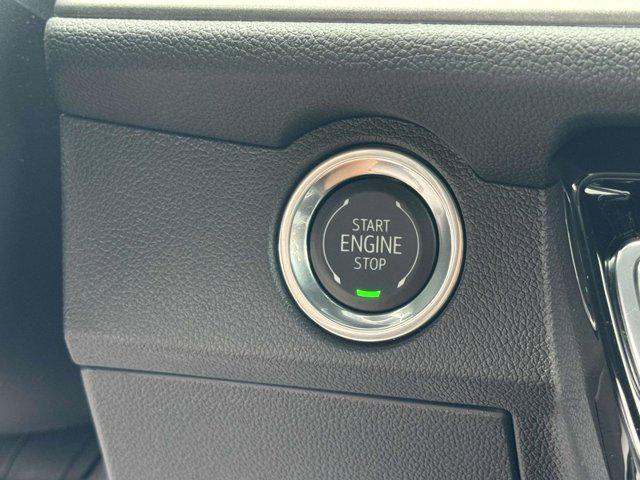 new 2025 Chevrolet Traverse car, priced at $44,816