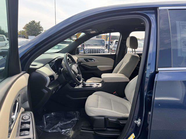 used 2022 Chevrolet Traverse car, priced at $23,500