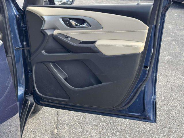 used 2022 Chevrolet Traverse car, priced at $23,500
