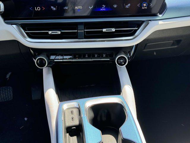 new 2025 Chevrolet Equinox EV car, priced at $39,228