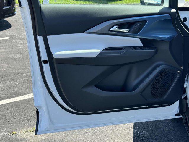 new 2025 Chevrolet Equinox EV car, priced at $39,228