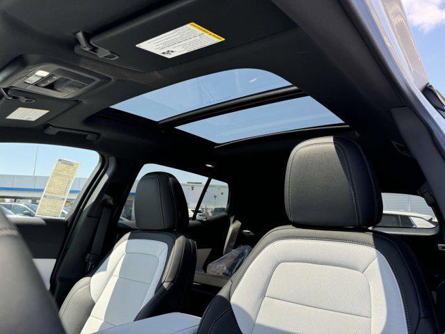 new 2025 Chevrolet Equinox EV car, priced at $39,228
