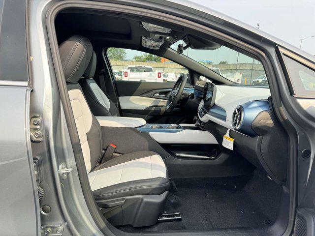 new 2025 Chevrolet Equinox EV car, priced at $39,228