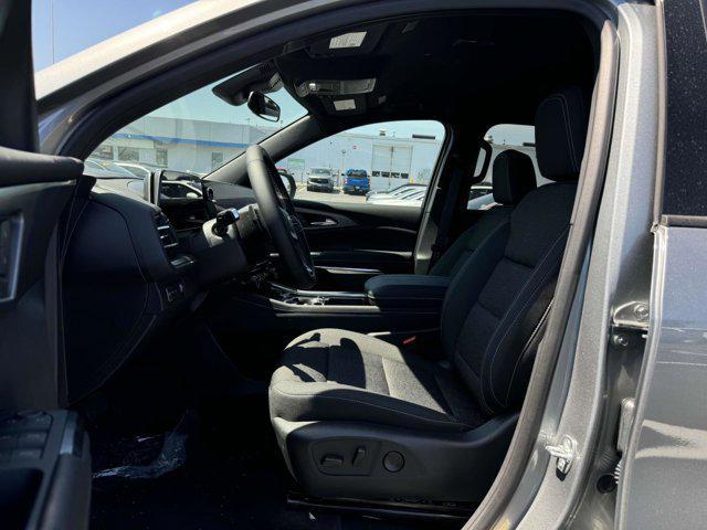 new 2025 Chevrolet Traverse car, priced at $39,026