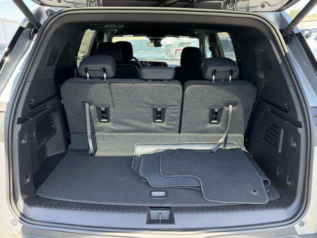 new 2025 Chevrolet Traverse car, priced at $39,026