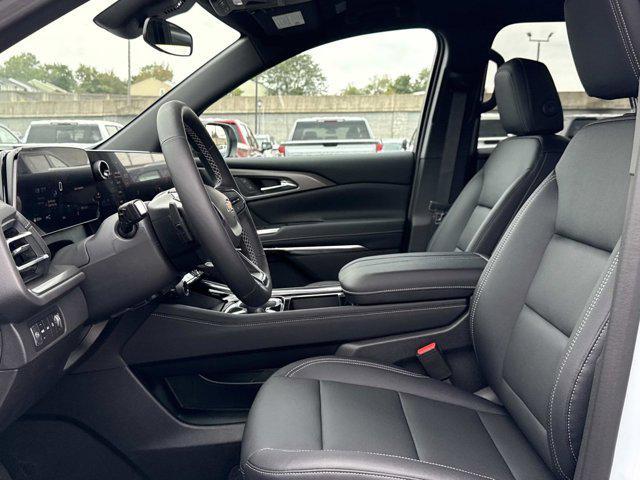 new 2026 Chevrolet Traverse car, priced at $44,655