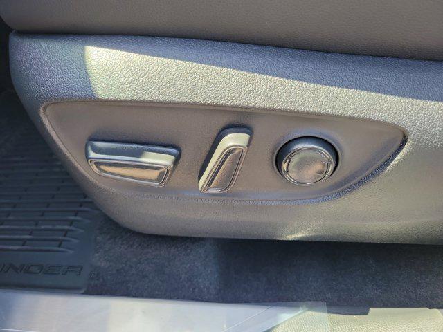 new 2025 Toyota Highlander car, priced at $57,362