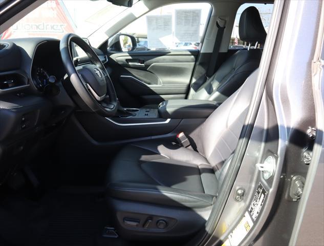 used 2023 Toyota Highlander Hybrid car, priced at $42,995