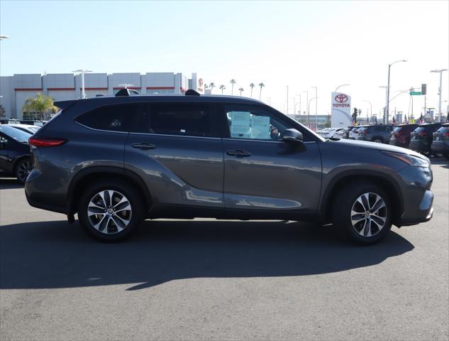 used 2023 Toyota Highlander Hybrid car, priced at $42,995