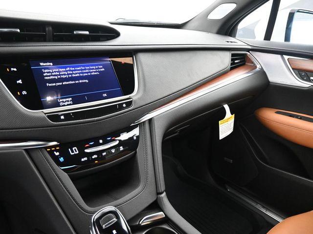 new 2025 Cadillac XT5 car, priced at $62,010