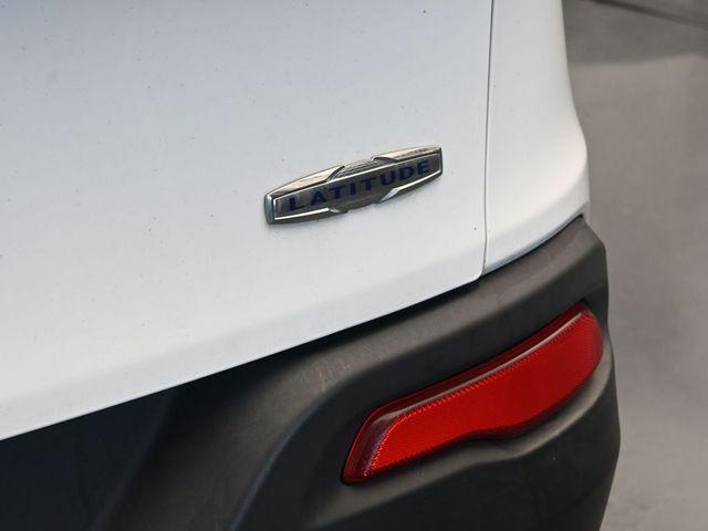 used 2017 Jeep Cherokee car, priced at $4,999