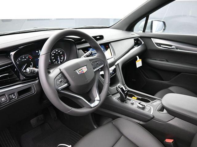 new 2025 Cadillac XT6 car, priced at $50,985