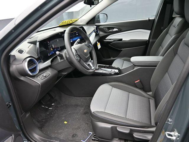 new 2025 Chevrolet Trax car, priced at $24,362
