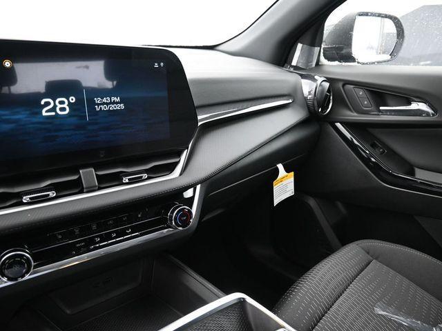new 2025 Chevrolet Equinox car, priced at $30,657