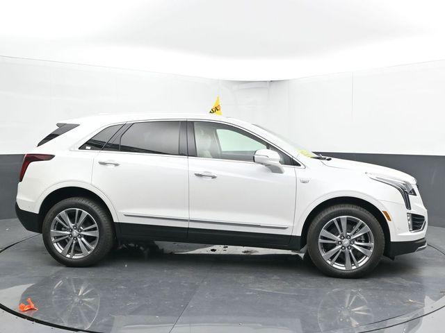 new 2025 Cadillac XT5 car, priced at $58,585