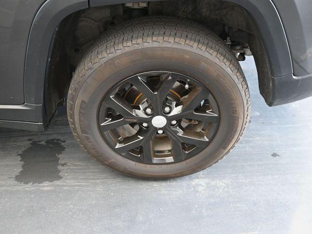 used 2023 Jeep Grand Cherokee car, priced at $32,930
