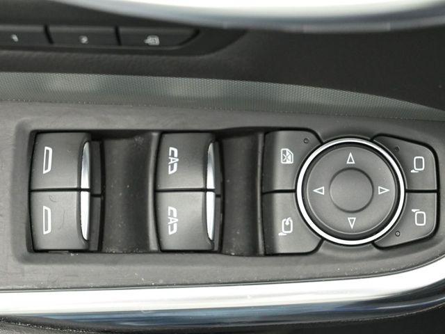 used 2022 Cadillac XT4 car, priced at $27,232