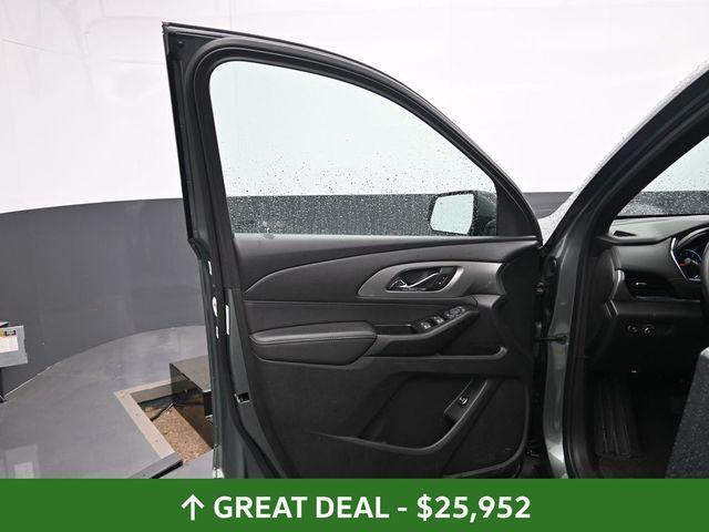 used 2023 Chevrolet Traverse car, priced at $25,952