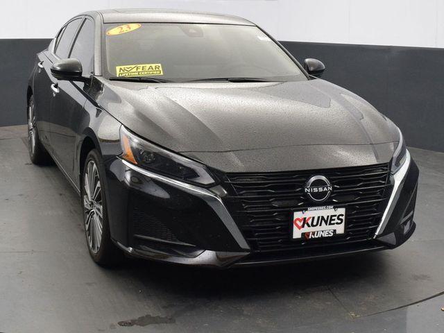 used 2023 Nissan Altima car, priced at $29,222