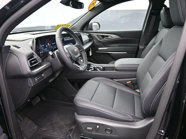 new 2025 Chevrolet Traverse car, priced at $43,011