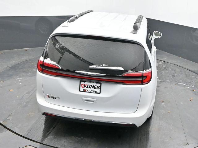 used 2022 Chrysler Pacifica car, priced at $22,419